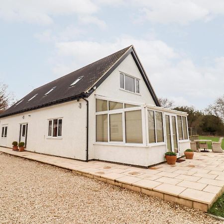 Tree Tops Witney Exterior foto